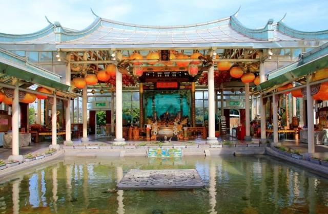 彰化著名景點(diǎn) 臺灣玻璃館，光影交織的夢幻國境